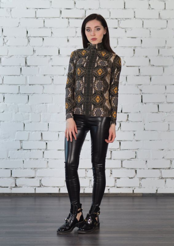 296245 Raposa Turtleneck